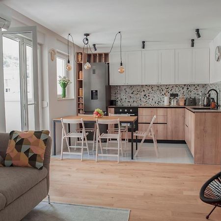 Apartment Vito Omiš Buitenkant foto