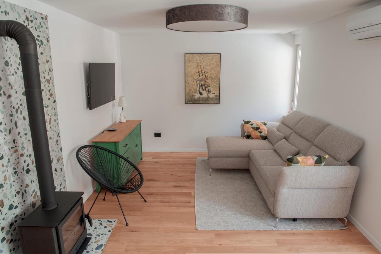 Apartment Vito Omiš Buitenkant foto