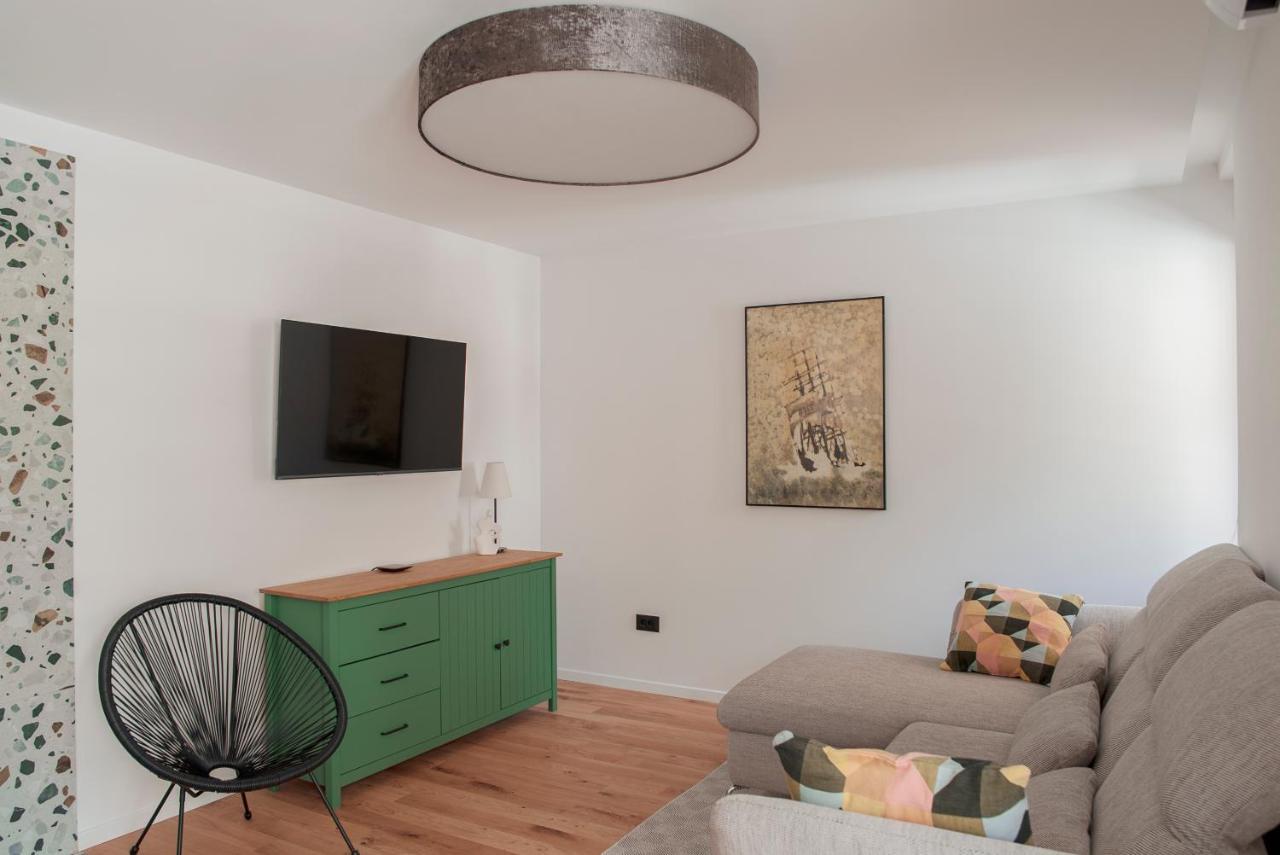 Apartment Vito Omiš Buitenkant foto