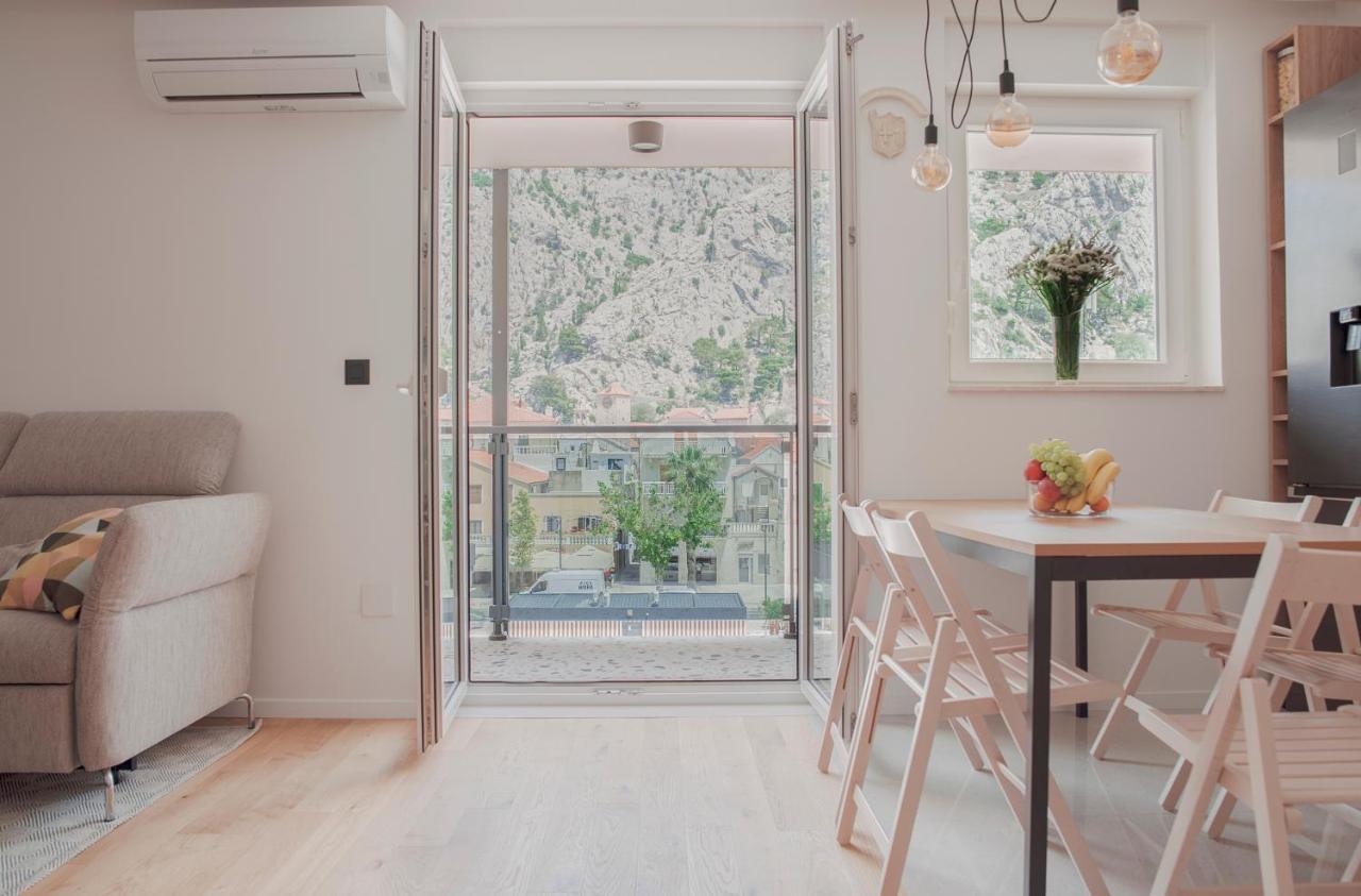 Apartment Vito Omiš Buitenkant foto